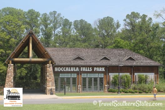 noccalula falls park visitor center